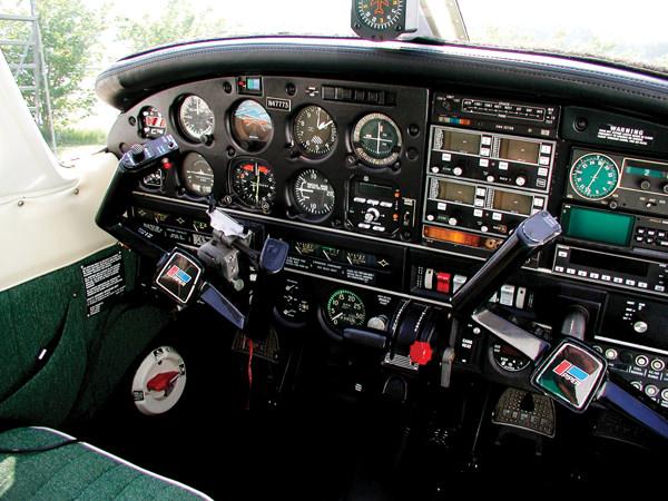 PIPER ARCHER II